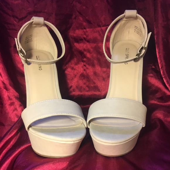 Call it Spring Fralirien Wedges - Picture 3 of 5